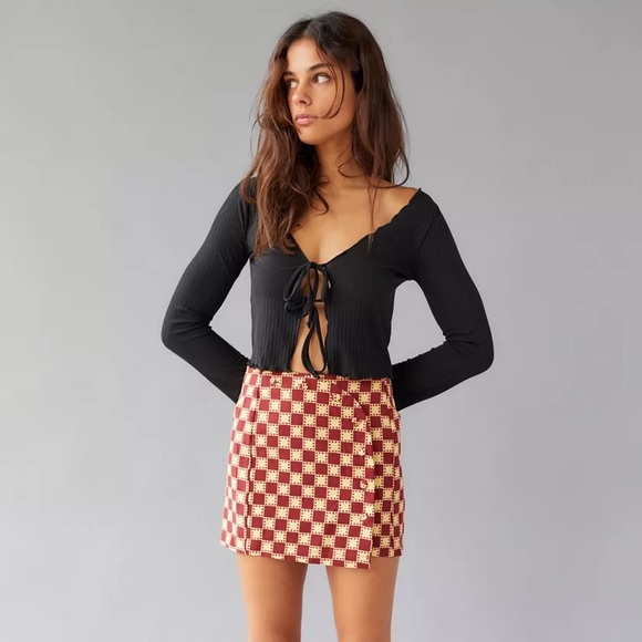 COPY - NWT UO Jagger Button-Front Mini Skirt - Picture 1 of 4